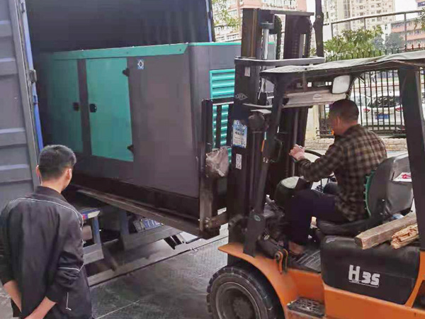 发电机出租价格